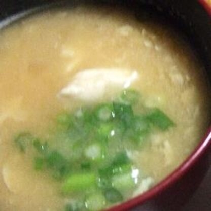 ご飯の食べられる味噌汁ですね（*^^*）
卵ってすごく華やかになりますね！
最高です！